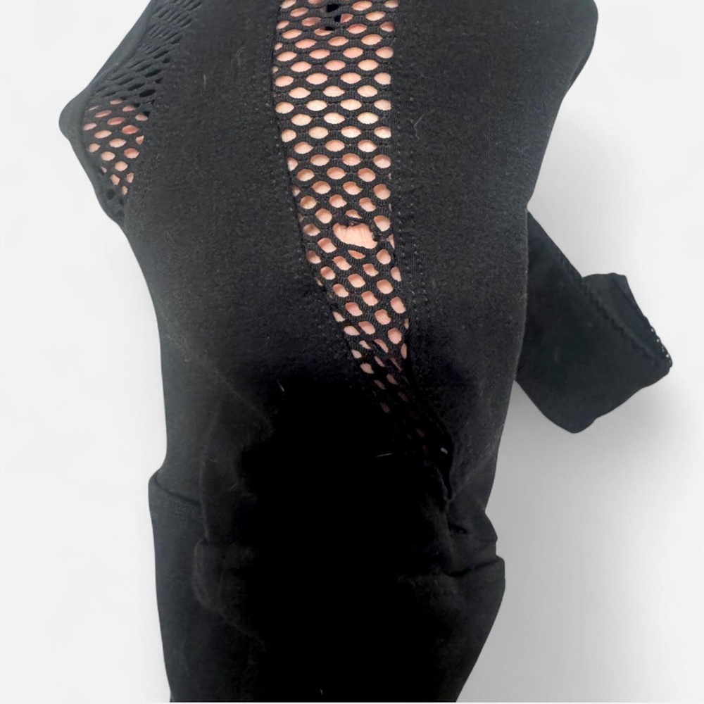 Bombshell Sportswear Black Leggings with Mesh Panel - Picture 4 of 5